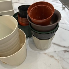 ユーズド　プラスチック鉢　25点以上　　の画像