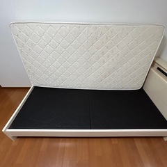 シングルベットフレームとマットの紹介の画像