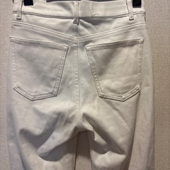 ユニクロ　ストレッチジーンズ　Sの画像