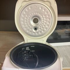 タイガー 3合 炊飯器 2019年 （釜キレイ）JAI-55E5の画像