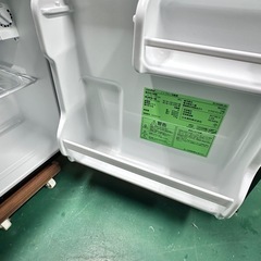 35 冷蔵庫　41L 24年　comfee RCD45BL
の画像