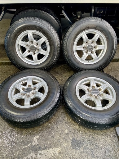 ハイエースに‼️アーバンスポーツホイール‼️4✖️4エンジニアリング