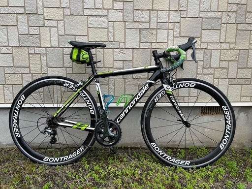 ロードバイク カーボンホイール Cannondale CAAD8 BONTRAGER AURA5