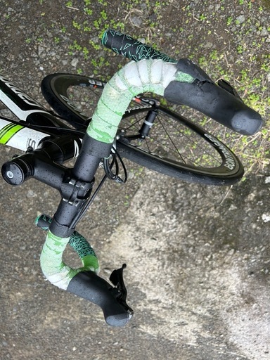 ロードバイク カーボンホイール Cannondale CAAD8 BONTRAGER AURA5 ロードバイク カーボンホイール Cannondale CAAD8 BONTRAGER AURA5