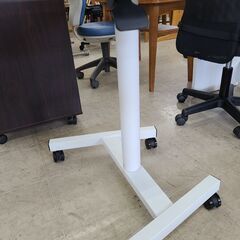 J1586【リユースのサカイ柏店】PYKES PEAK　パイクスピーク　昇降スタンディングデスク　無段階調整　ホワイト　クリーニング済　参考価格10,782円の画像