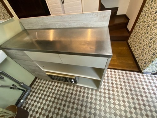 【カフェ】　美品、中古キッチンカウンターと吊り戸棚　ダイノックシート