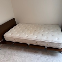 シモンズマットレスのみ、セミダブルの画像