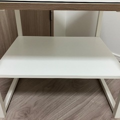 サイドテーブルの画像