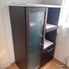 食器棚の画像