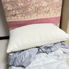 ニトリダブル掛け布団、枕❗️2点セット❗️の画像