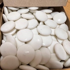 碁石　2色の画像