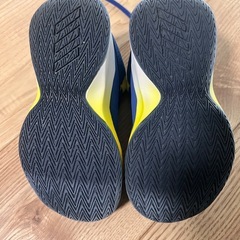 adida  バッシュ　18.5センチの画像
