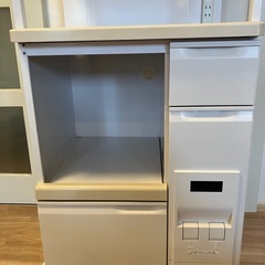 キッチン収納庫の画像