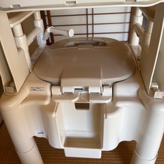 【極美品】ポータブルトイレの画像