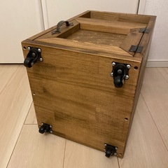 天然木材・サイドテーブルにもなるダストボックス・ゴミ箱付きの画像