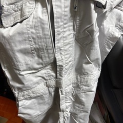 つなぎの画像