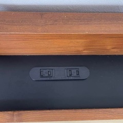 クイーンベッドフレームの画像