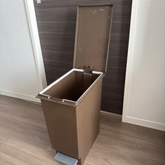 ペダル式ゴミ箱3点セットの画像