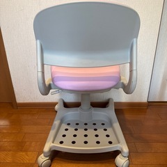 学習椅子　オフィス椅子　の画像