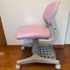 学習椅子　オフィス椅子　の画像