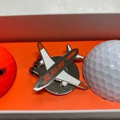 2510-120 チェジュ航空 ゴルフボール ピンバッジセット 未使用の画像