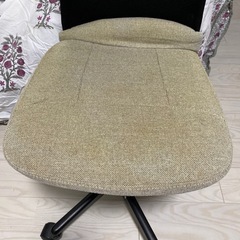デスクチェア　ベージュ　ニトリの画像