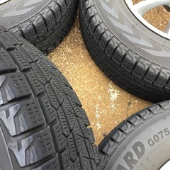 215/70R16 アルミホイール付スタッドレスタイヤ4本セットの画像