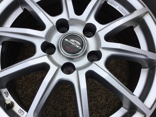 215/70R16 アルミホイール付スタッドレスタイヤ4本セット