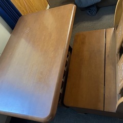 オフィス家具　テーブル　椅子の画像