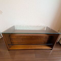 ガラス板ローテーブルの画像