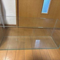 ガラス水槽2種、ハムスター用品の画像