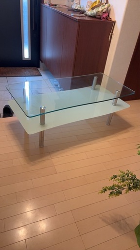 ガラステーブル