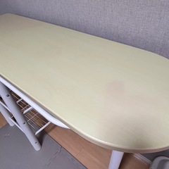 カウンターテーブルの画像