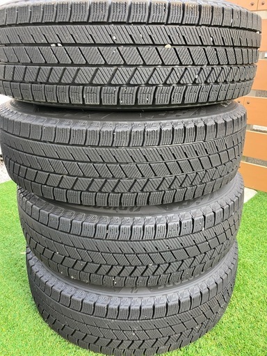 【最終値下げ】22年製ホイール付きブリザックVRX3　175/70R14 