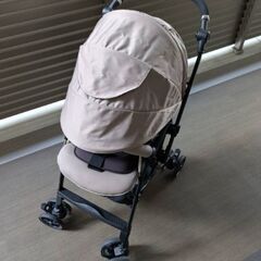 COMBI　ベビーカーの画像