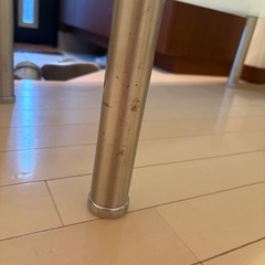 ガラステーブルの画像