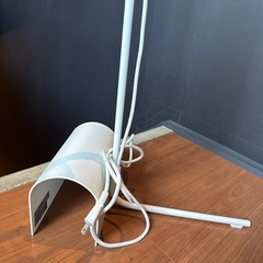 IKEAスタンドライトの画像