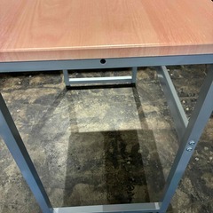 パソコンデスクの画像