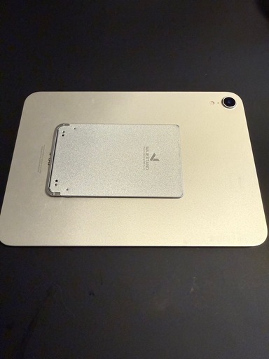 iPad mini 第六世代　スターライト　64ギガ