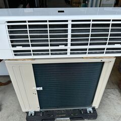 【動作保証あり】SHARP 2023年 2.2kw 6畳用 冷暖房 ルームエアコン AC-R22AW プラズマクラスター【管理KR633】の画像
