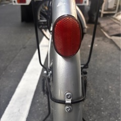自転車　サントラスト　ギアなし　ママチャリ　シルバー　26インチの画像