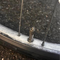 自転車　サントラスト　ギアなし　ママチャリ　シルバー　26インチの画像