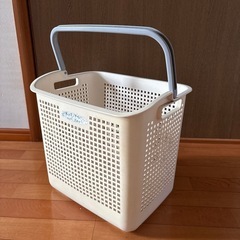 洗濯カゴ　バスケットの画像
