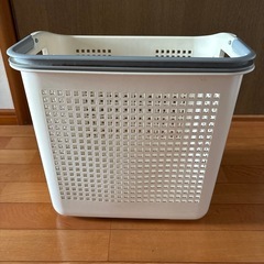 洗濯カゴ　バスケットの画像