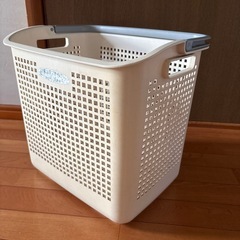 洗濯カゴ　バスケットの画像
