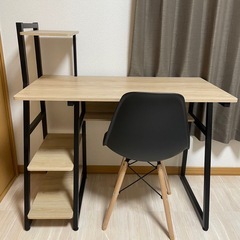 ラック付きワークデスク 椅子付きの画像