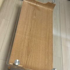 商談中⭐︎
ニトリガラステーブルの画像