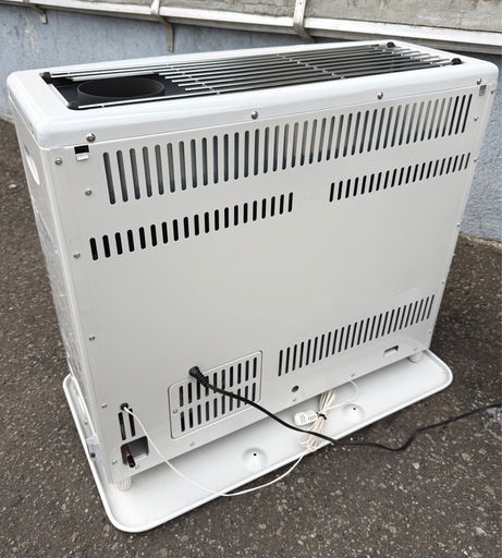 札幌市内配送可 燃焼確認済み 美品 24年製 トヨトミ 煙突式石油ストーブ HR-V6524 木造17畳/コンクリート27畳 