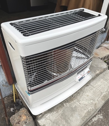 札幌市内配送可 燃焼確認済み 美品 24年製 トヨトミ 煙突式石油ストーブ HR-V6524 木造17畳/コンクリート27畳 