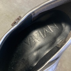 【ほぼ新品】VIVIAN×シルバーパンプスの画像
